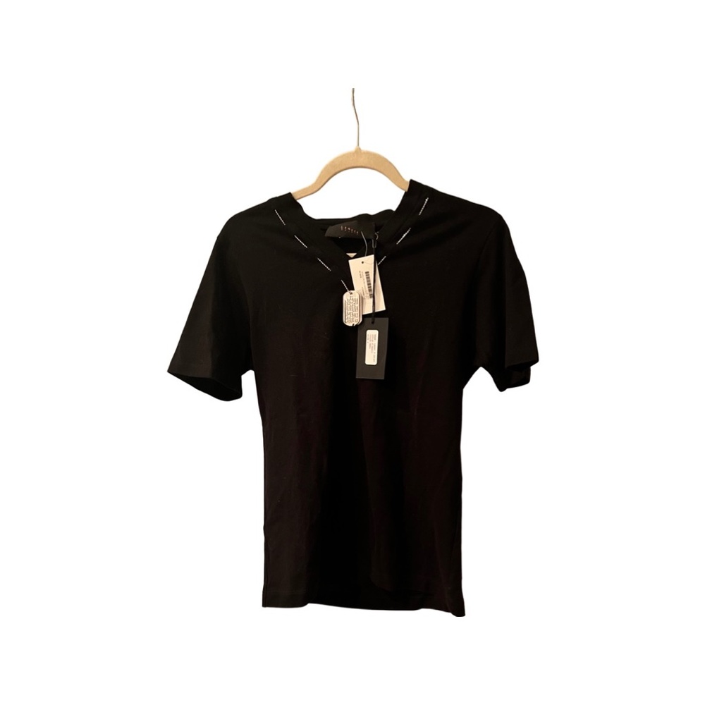 LINDER DARBY V NECK DOG TAG T SHIRT SIZE SMALL